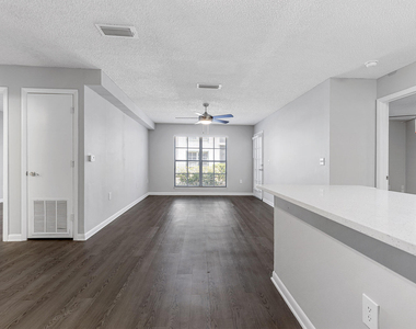 17900 Ne 31st Court - Photo Thumbnail 18
