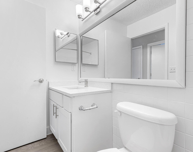17900 Ne 31st Court - Photo Thumbnail 7