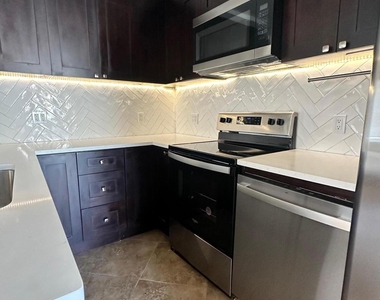 1501 Ne 7th Avenue - Photo Thumbnail 2