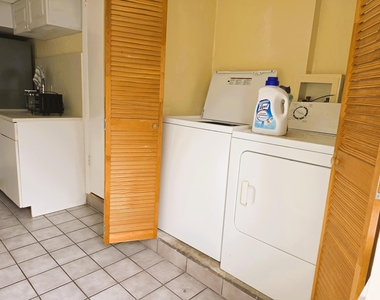 814 Poplar Drive - Photo Thumbnail 12