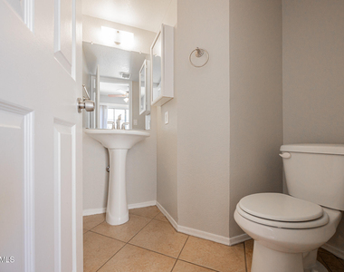 1055 W 5th Street - Photo Thumbnail 10