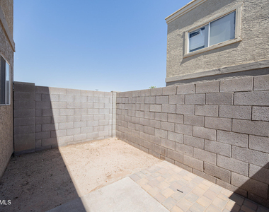 1055 W 5th Street - Photo Thumbnail 20