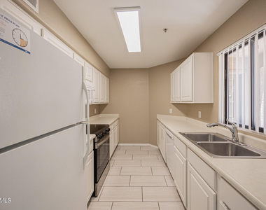 1287 N Alma School Road - Photo Thumbnail 9