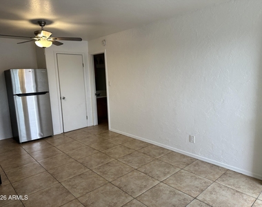 427 E Friar Avenue - Photo Thumbnail 6