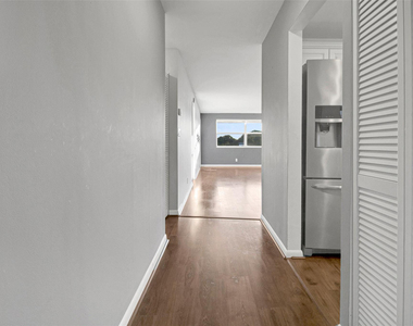 6890 Royal Palm Boulevard - Photo Thumbnail 7