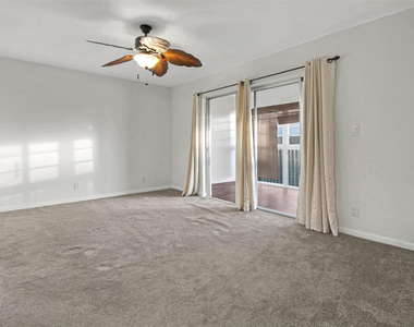 6890 Royal Palm Boulevard - Photo Thumbnail 12