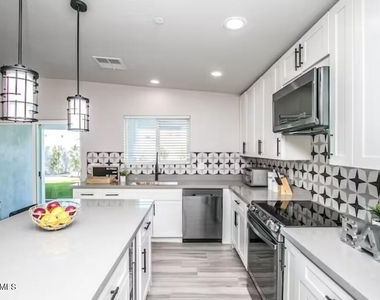 7810 E Willetta Street - Photo Thumbnail 2