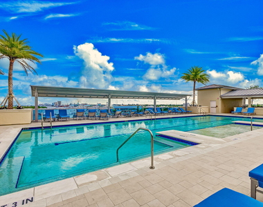 2650 Lake Shore Drive - Photo Thumbnail 42