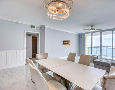 2650 Lake Shore Drive - Photo Thumbnail 6