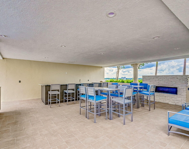 2650 Lake Shore Drive - Photo Thumbnail 47