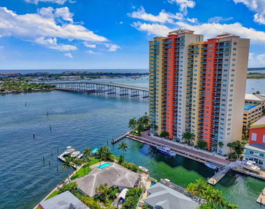 2650 Lake Shore Drive - Photo Thumbnail 1