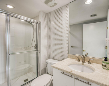 2650 Lake Shore Drive - Photo Thumbnail 22