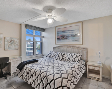 1391 S Ocean Boulevard - Photo Thumbnail 10