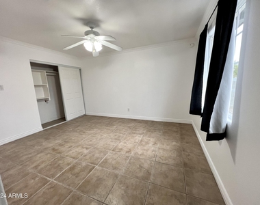 2914 N 49th Avenue - Photo Thumbnail 14