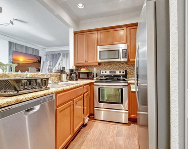 103 Monterey Bay Drive - Photo Thumbnail 4