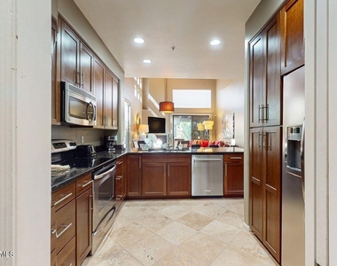 28514 N 101st Way - Photo Thumbnail 7