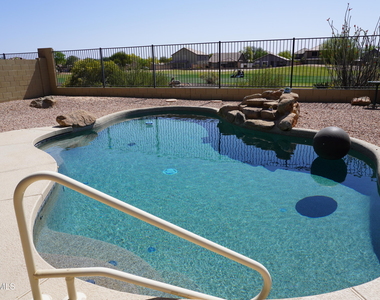 29285 N Yellow Bee Drive - Photo Thumbnail 7