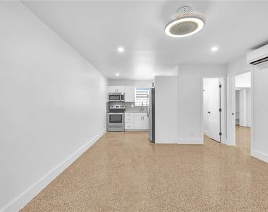 5122 Ne 19th Avenue - Photo Thumbnail 5
