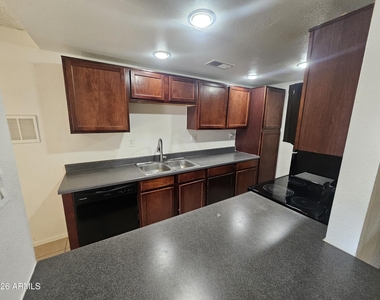 424 W Brown Road - Photo Thumbnail 3