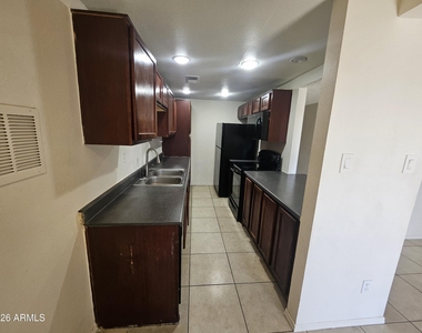424 W Brown Road - Photo Thumbnail 2