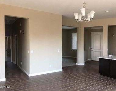 20290 N Codey Circle - Photo Thumbnail 10