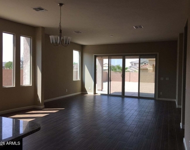 20290 N Codey Circle - Photo Thumbnail 12