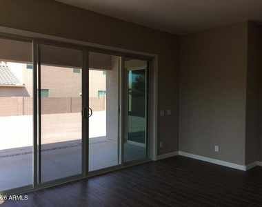 20290 N Codey Circle - Photo Thumbnail 11