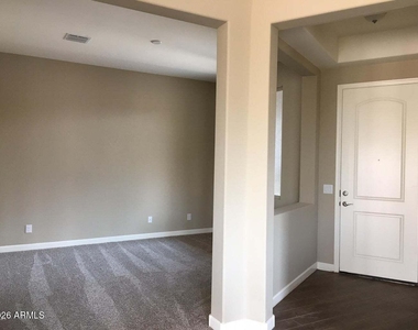 20290 N Codey Circle - Photo Thumbnail 14