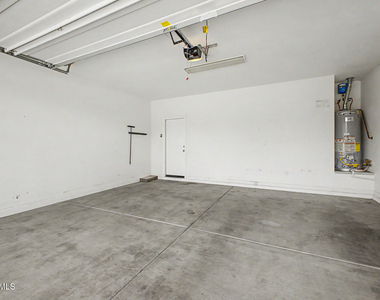 8530 W Flynn Lane - Photo Thumbnail 23
