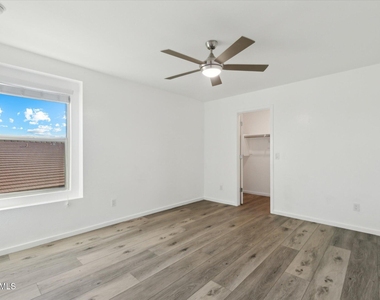 37292 N Yellowstone Drive - Photo Thumbnail 31