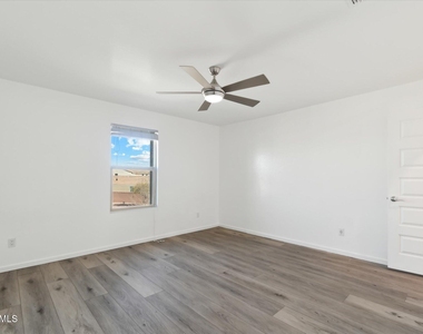 37292 N Yellowstone Drive - Photo Thumbnail 29