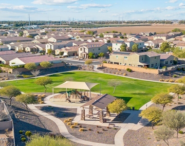 37292 N Yellowstone Drive - Photo Thumbnail 45