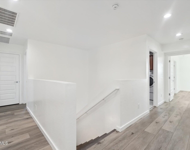 37292 N Yellowstone Drive - Photo Thumbnail 15