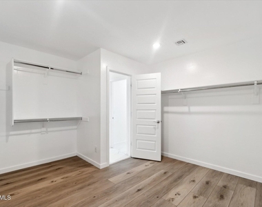 37292 N Yellowstone Drive - Photo Thumbnail 34