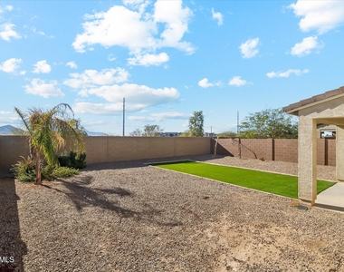 37292 N Yellowstone Drive - Photo Thumbnail 43