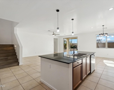 37292 N Yellowstone Drive - Photo Thumbnail 12