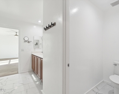 37292 N Yellowstone Drive - Photo Thumbnail 23