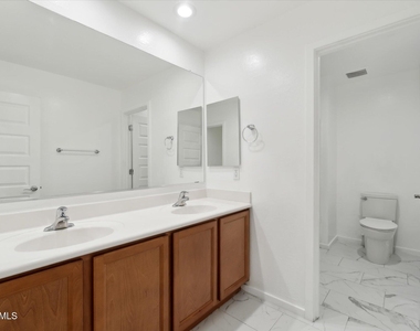 37292 N Yellowstone Drive - Photo Thumbnail 27