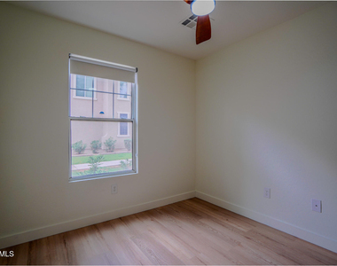 9233 E Neville Avenue - Photo Thumbnail 4