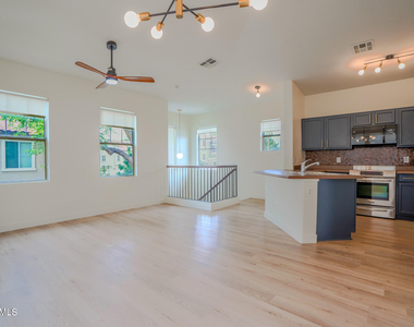 9233 E Neville Avenue - Photo Thumbnail 9