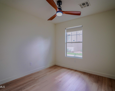 9233 E Neville Avenue - Photo Thumbnail 3