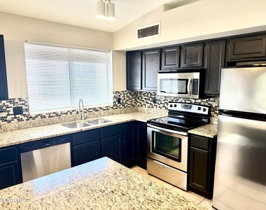 3526 E Edna Avenue - Photo Thumbnail 10