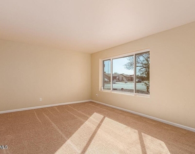 2705 W Summit Place - Photo Thumbnail 2