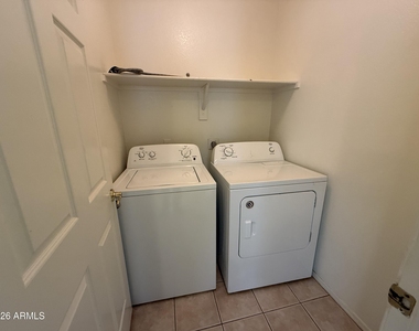 505 W Sereno Drive - Photo Thumbnail 11