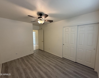 505 W Sereno Drive - Photo Thumbnail 15