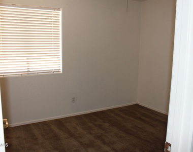 921 S Val Vista Drive - Photo Thumbnail 21