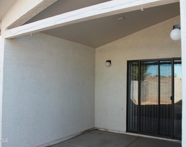 921 S Val Vista Drive - Photo Thumbnail 28