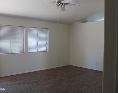 921 S Val Vista Drive - Photo Thumbnail 24