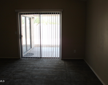 921 S Val Vista Drive - Photo Thumbnail 13