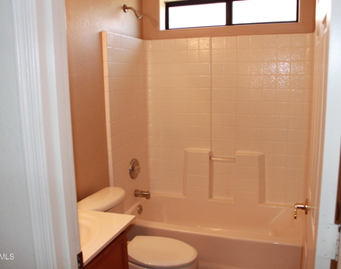 921 S Val Vista Drive - Photo Thumbnail 6